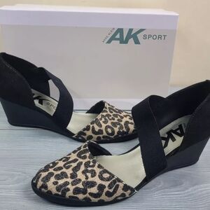 Anne Klein Black and Brown Wedge Sandals